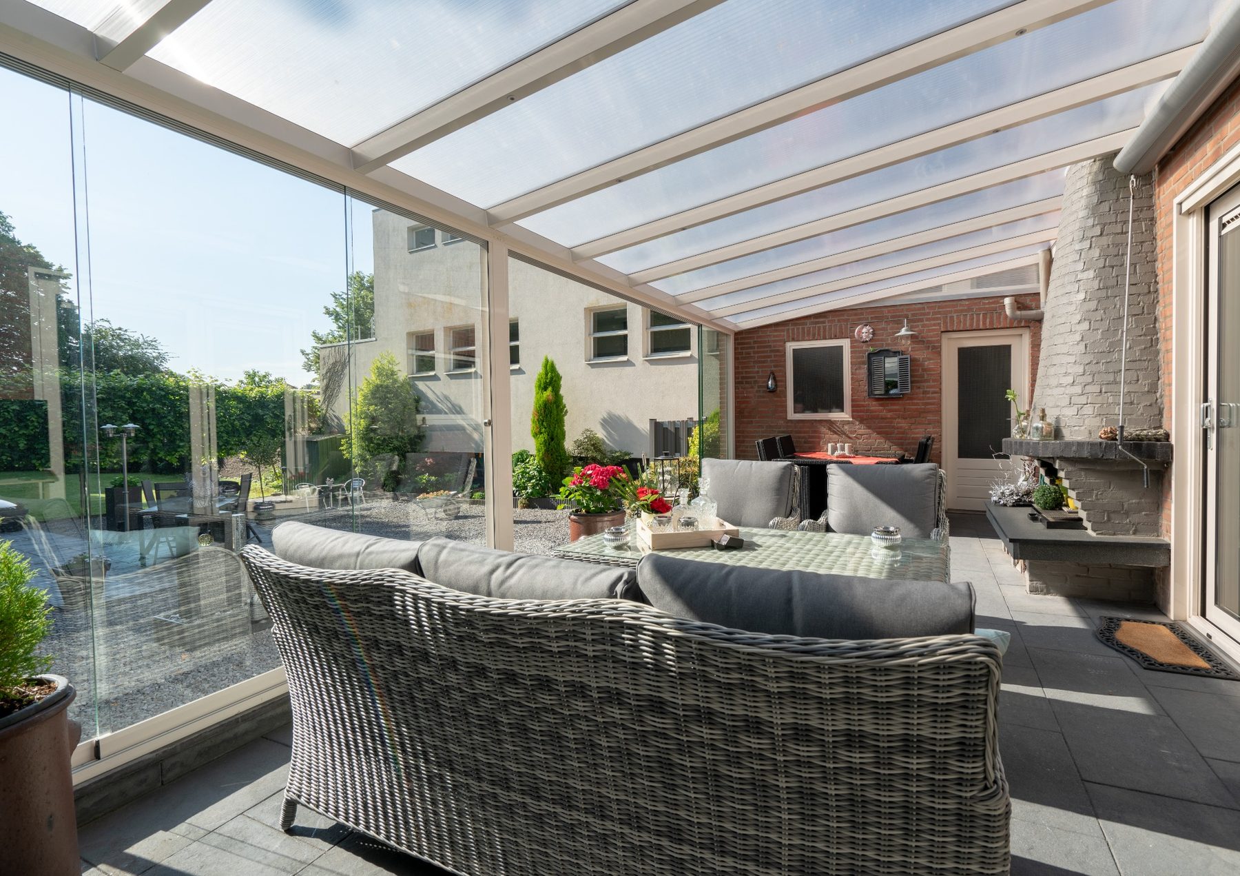 Aluminium-Terrassenüberdachung als Pultdach