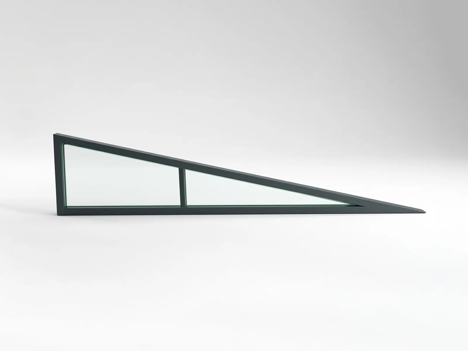 Keilfenster mit Klarglas als Seitenwand einer Terrassenüberdachung